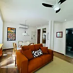 Leblon 2-Quartos 450 M Da Praia - Besthostrio