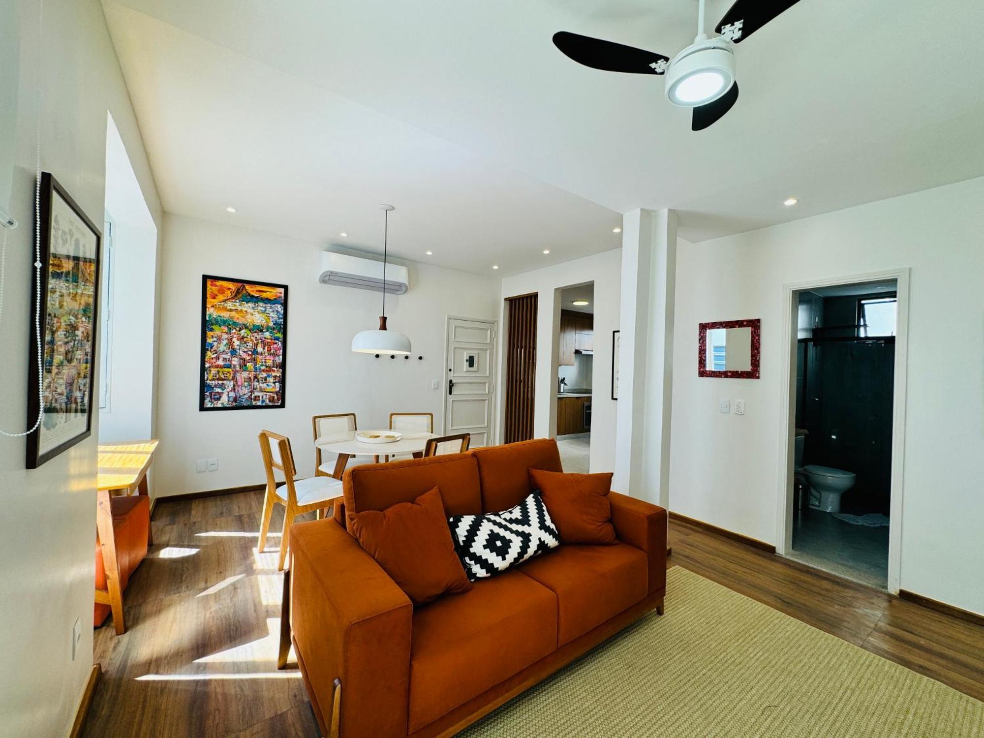 Leblon 2-quartos 450 M Da - Besthostrio Apartamento